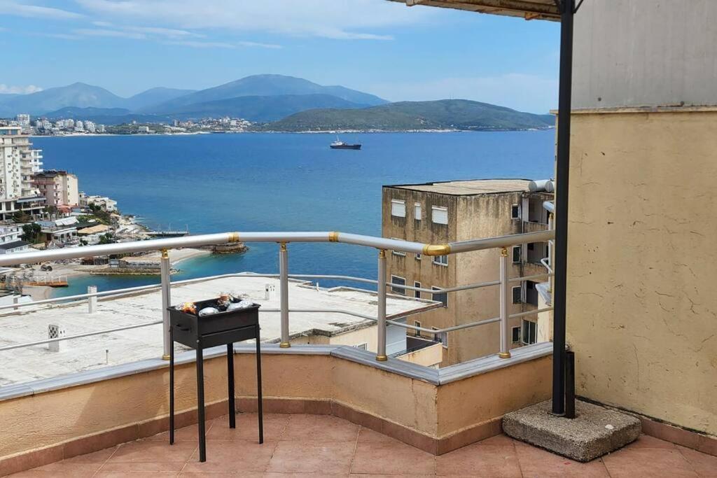 Glen'S Rooftop Sarandë Esterno foto